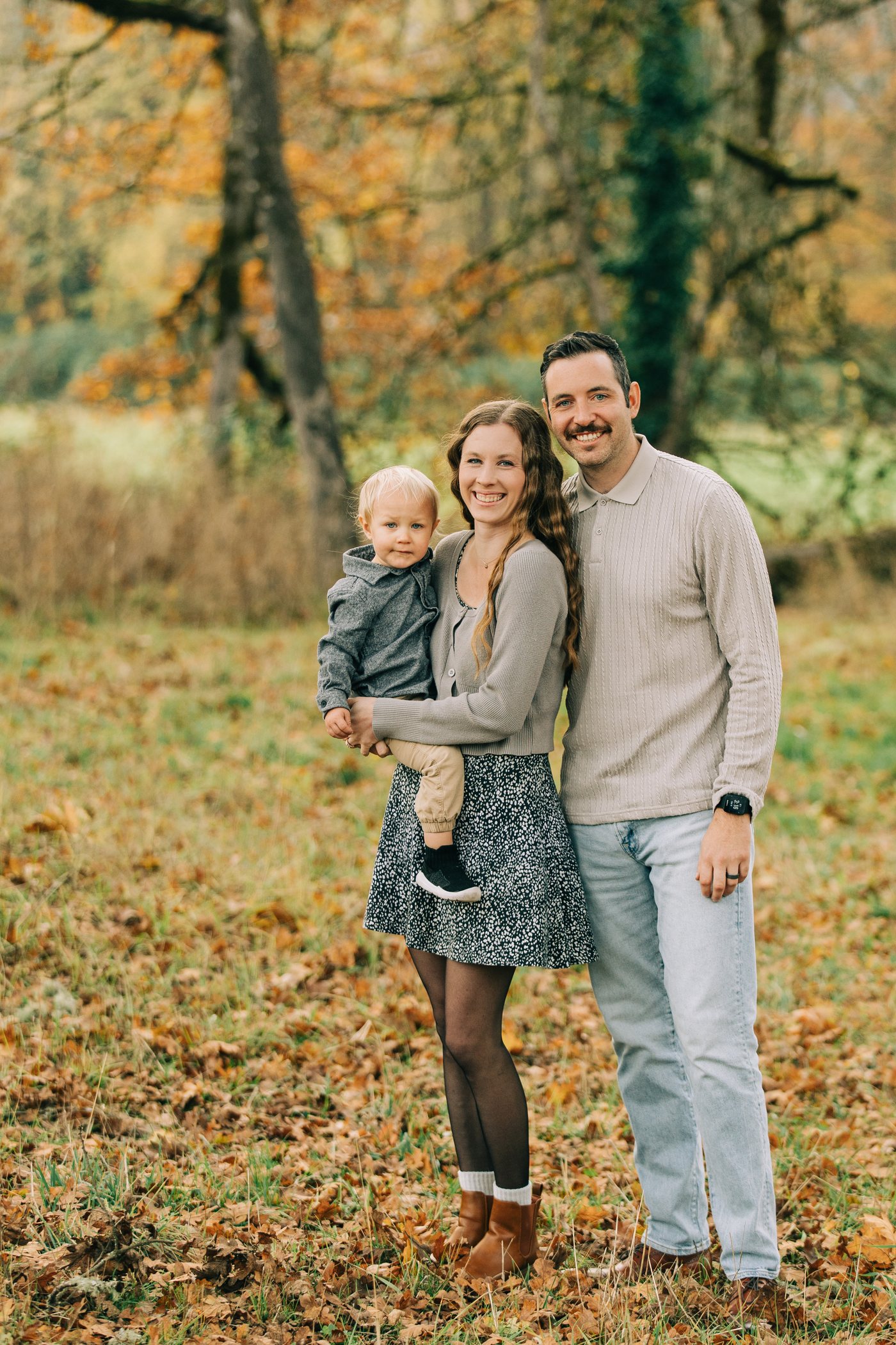 Wyatt Dean with his family in an autumn Oregon field